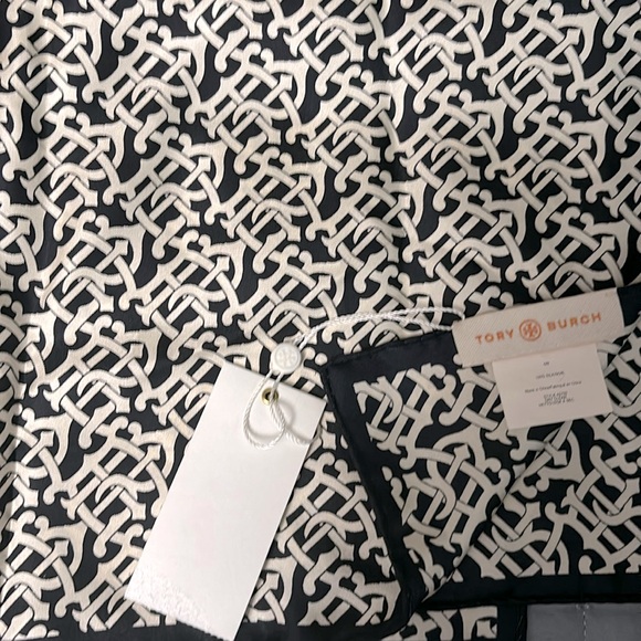 NWT Tory Burch Square Navy and White Monogrammed Scarf 🧣 18” x 18” - Picture 2 of 4